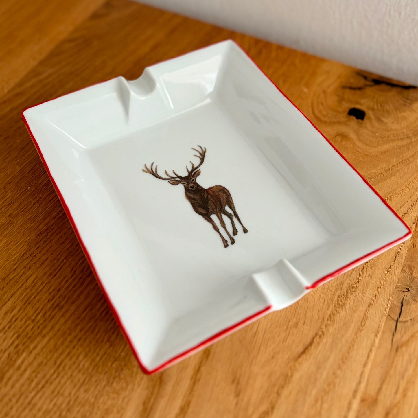Großer Aschenbecher – Hirsch